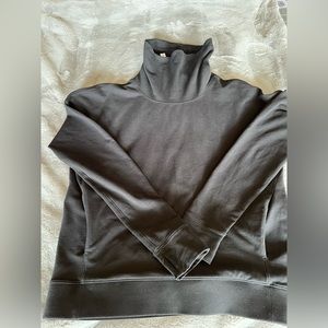 Lululemon rest day pullover